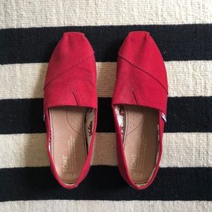 Red TOMS 7.5 BRAND NEW